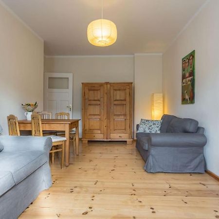 Zentrale Altbauwohnung Im Helmholtzkiez Berlin Exterior foto