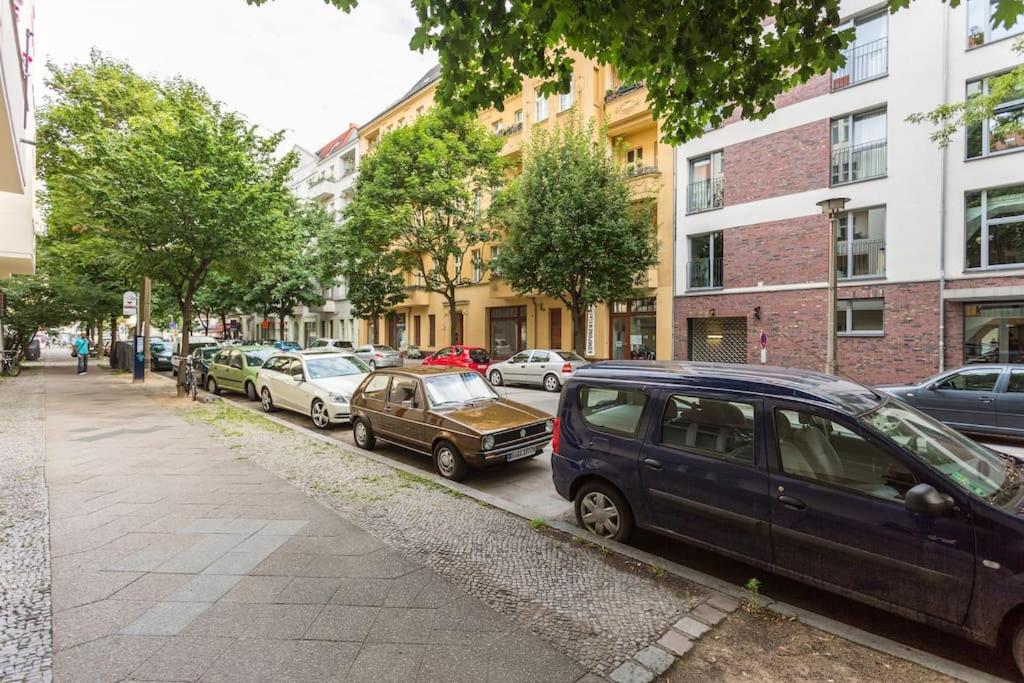 Zentrale Altbauwohnung Im Helmholtzkiez Berlin Exterior foto