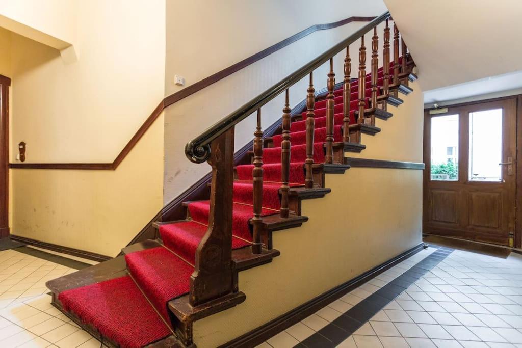 Zentrale Altbauwohnung Im Helmholtzkiez Berlin Exterior foto